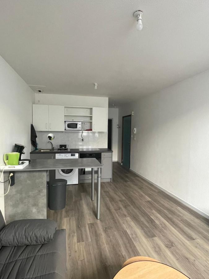 Appartement Calme Au Coeur De La Ville Lons-le-Saunier Bagian luar foto